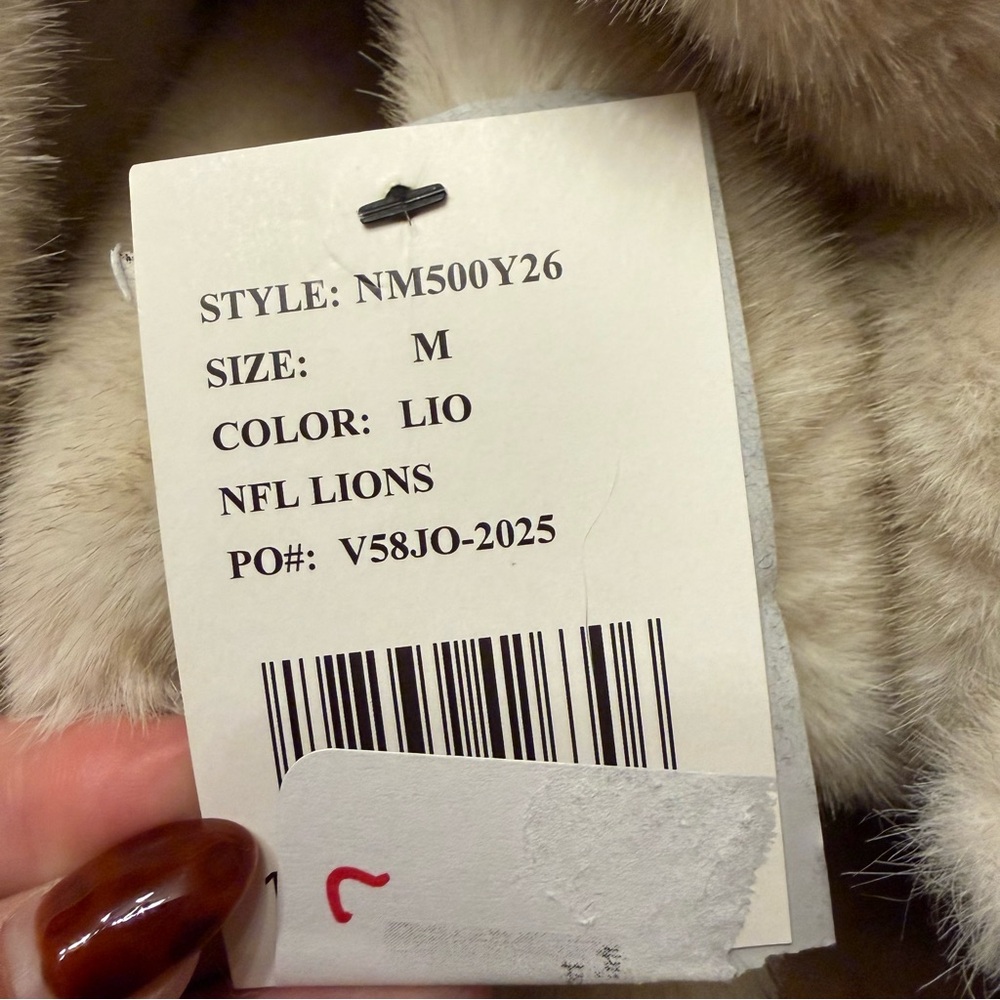 Detroit Lions Faux Fur Jacket with Hood - Picture 10 of 10
